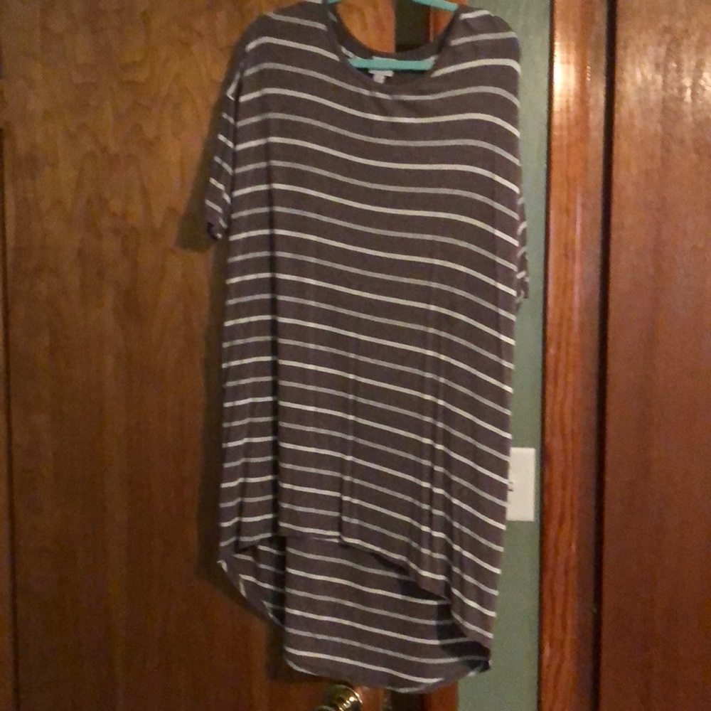 Medium LulaRoe Irma